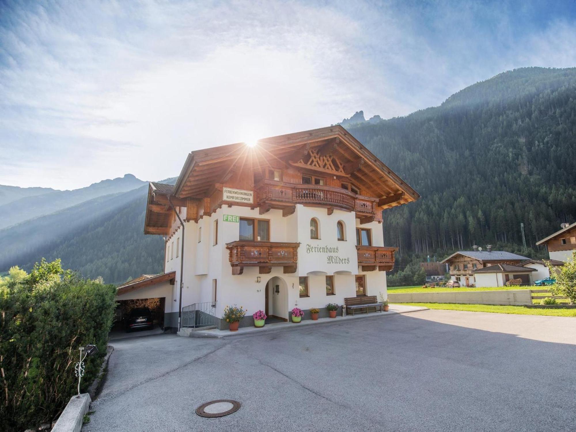 Apartamento Flat With Sep Entrance On Ground Floor In Neustift Neustift im Stubaital Exterior foto